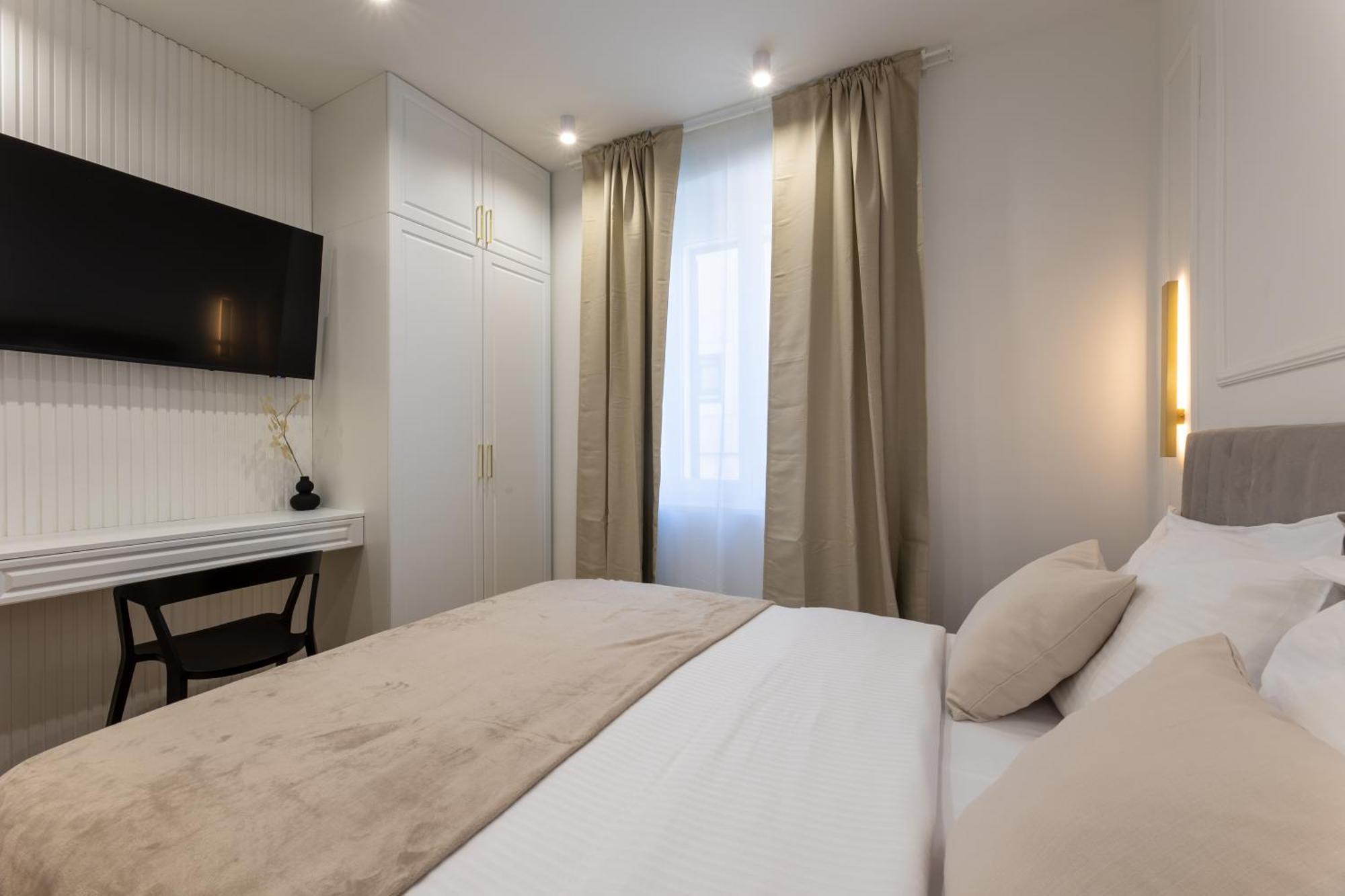 Palace Luxury Suites สปลิท ภายนอก รูปภาพ